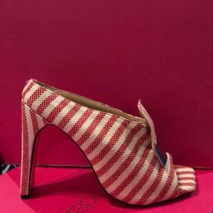 Red and Cream Heel Size 9
